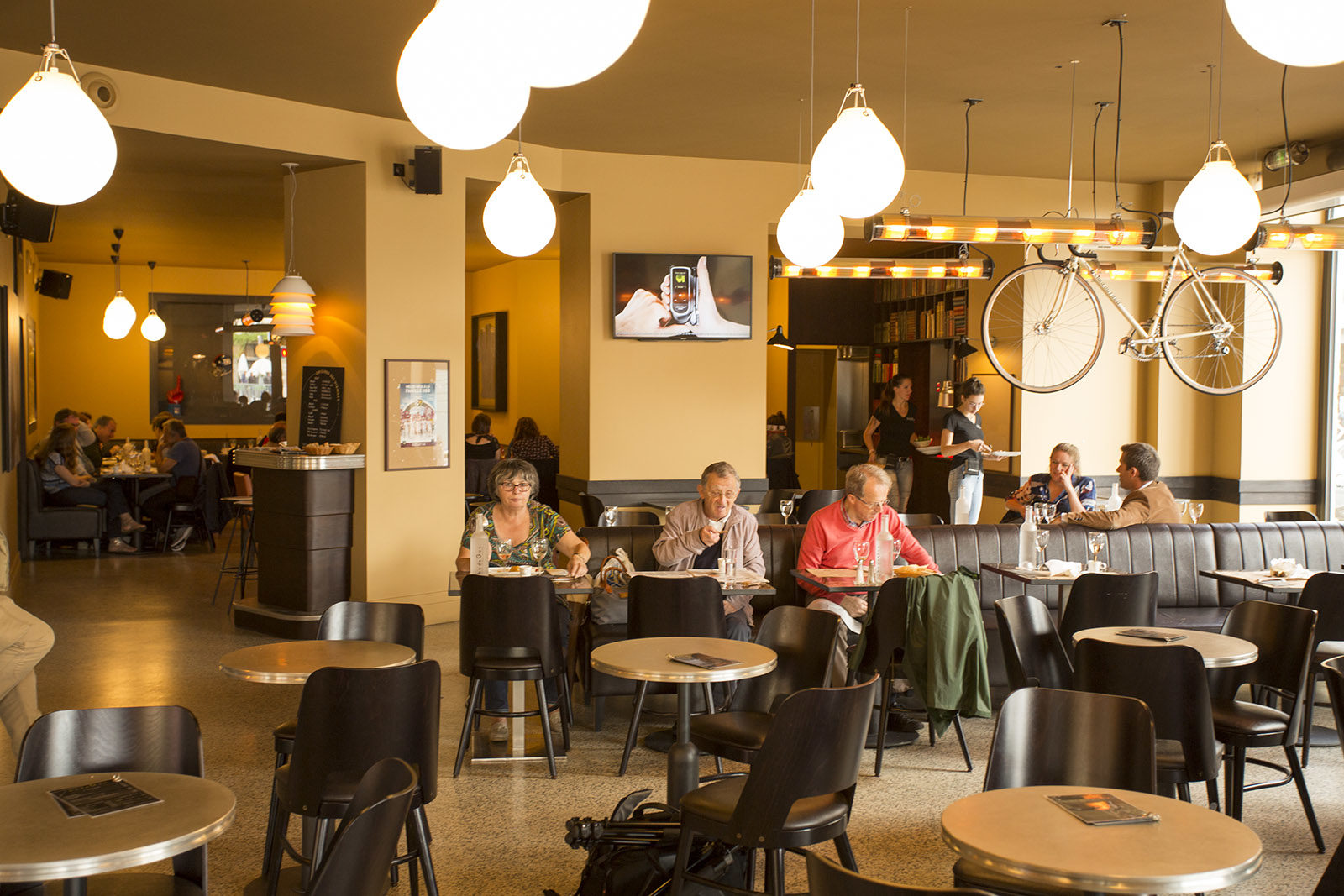 Le Bodegon. 14 place de la Victoire - 33000 Bordeaux